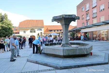 Spominska slovesnost na Trgu Talcev (21)